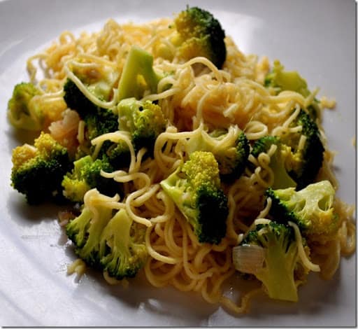 Simple Brocolli noodles | Simple Noodles in Few Minutes | Dinner ideas