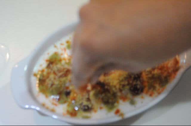 Dahi Vada Sev garnishing