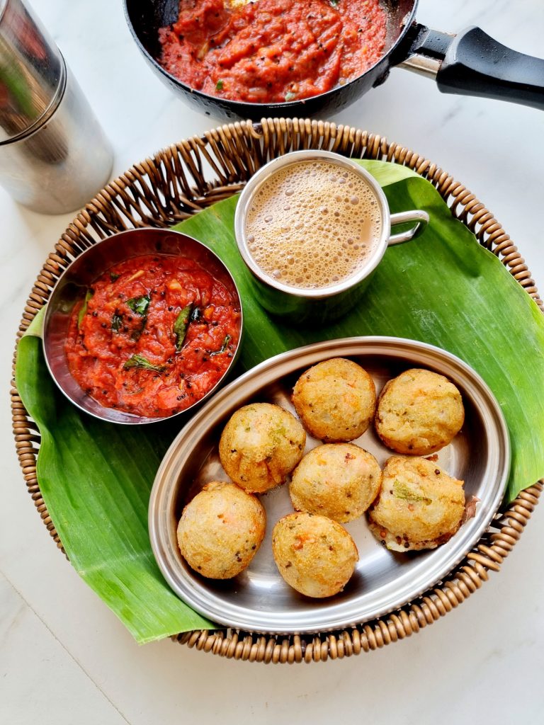 Oats Rava Kuzhi Paniyaram without rice flour & Spicy Kara Chutney(Indian Oats Recipes)