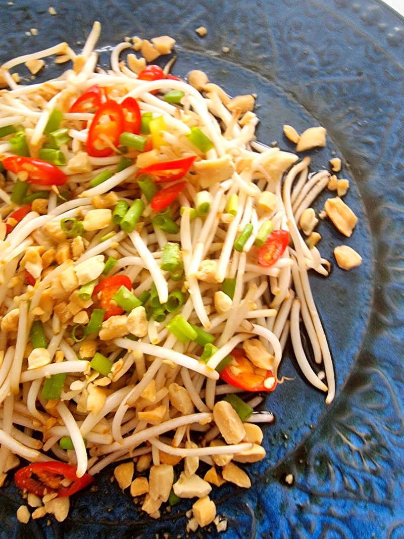 Thai Beans Sprout Salad Recipe Crunchy Bean Sprouts Salads Thai Recipes Prema S Culinary